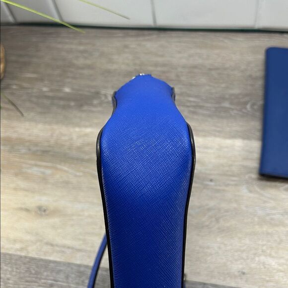 9616 Michael Kors Navy Perforated Crossbody & wallet 243349616 - Picture 7 of 14